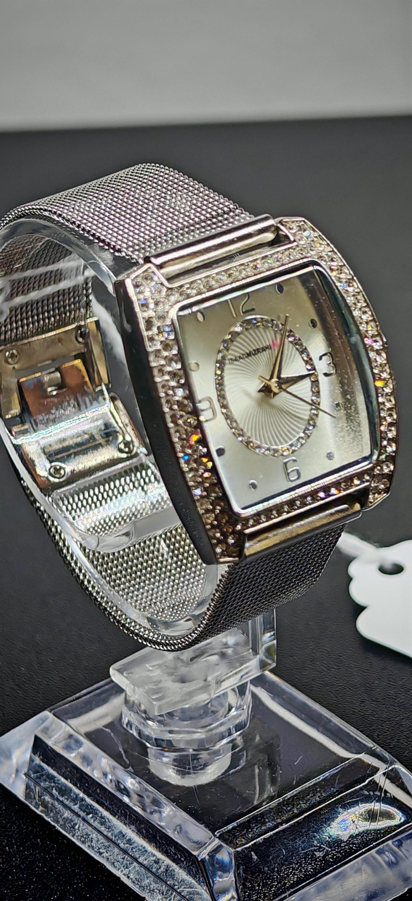 Isaac Mizrahi Elegant White Watch Modern Ladies ISAAC MIZRAHI LIVE Gold & White Quartz WATCH  main image 2