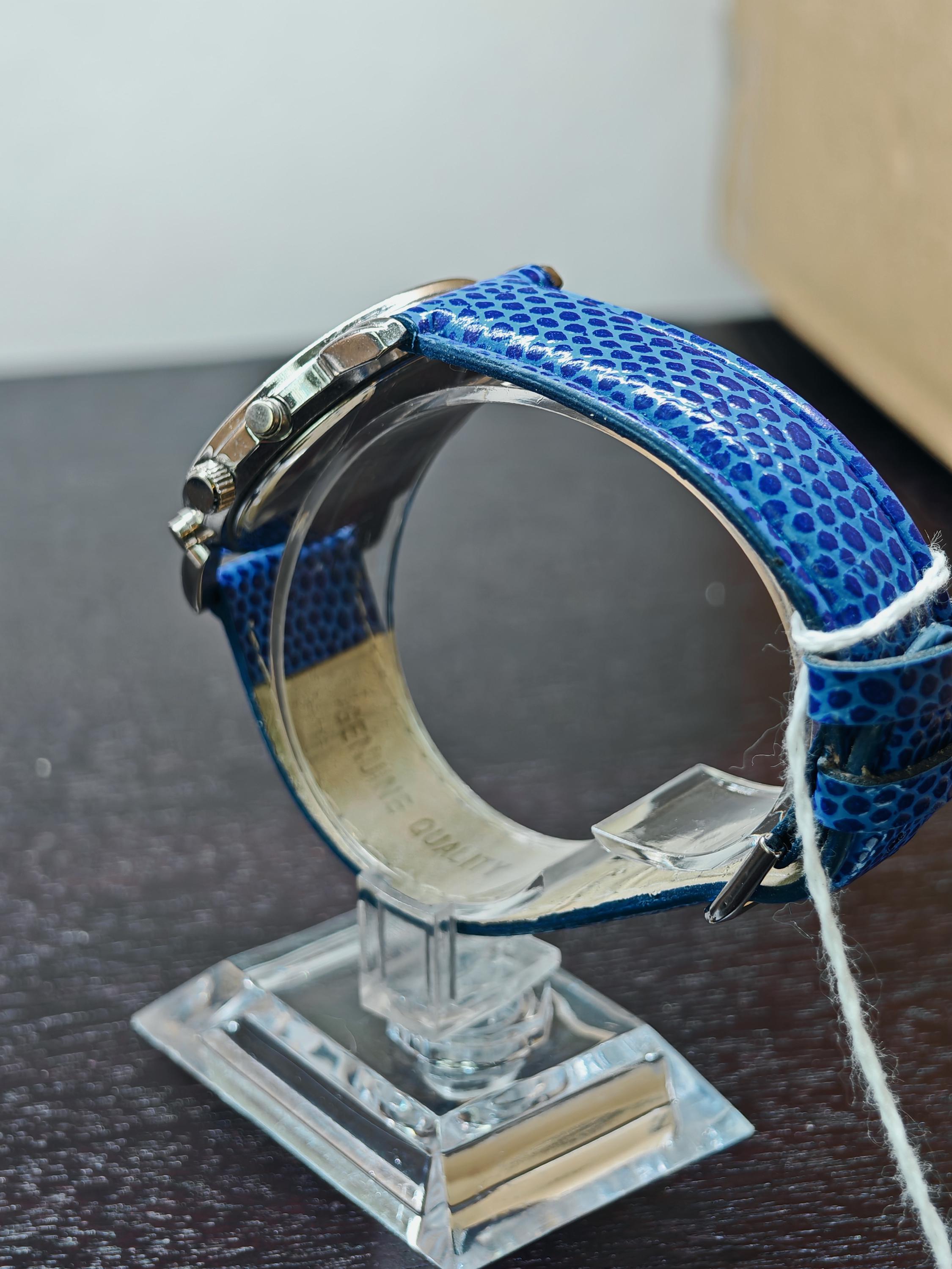 Winder Geen Quartz Watch: Rhinestone Bezel, Blue Leather  display picture 3
