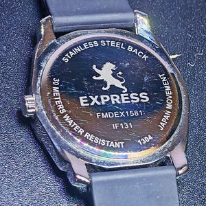 Reloj cronógrafo de buceo, elegante reloj de lujo en negro y dorado para hombre. imagen 8