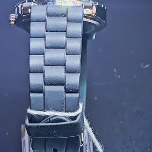 Reloj cronógrafo de buceo, elegante reloj de lujo en negro y dorado para hombre. imagen 5