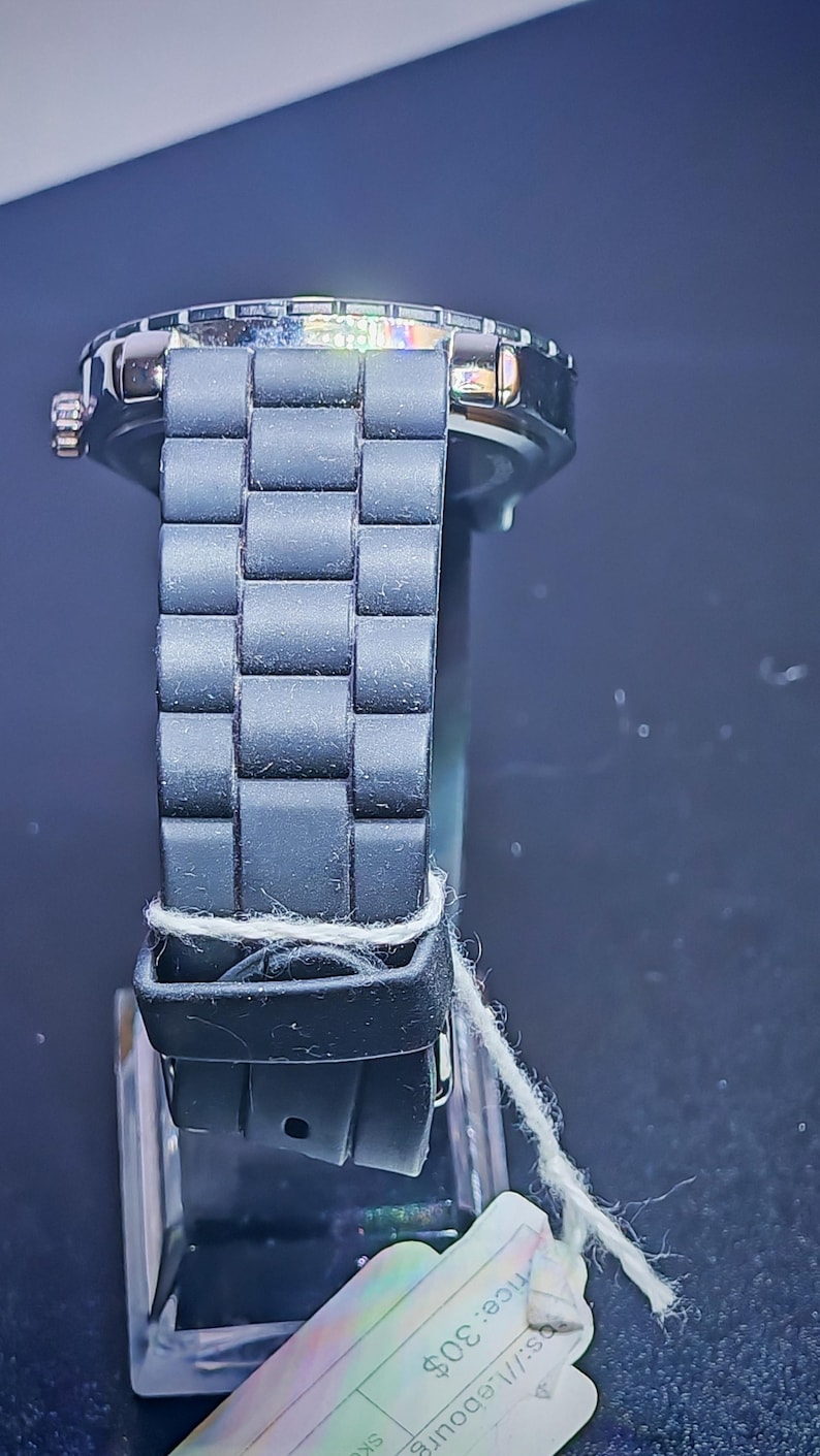 Reloj cronógrafo de buceo, elegante reloj de lujo en negro y dorado para hombre. imagen 5