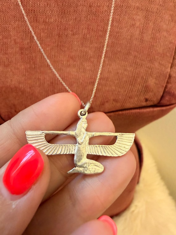 Vintage Egyptian goddess Isis Pendant Necklace