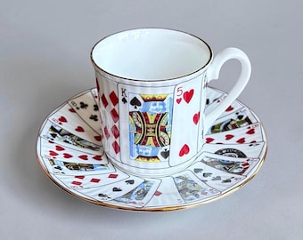 Juego de 4 tazas y platillos de café/mitasse de porcelana Staffordshire de la época isabelina, vendidos por Tiffany & Co. en la década de 1970.