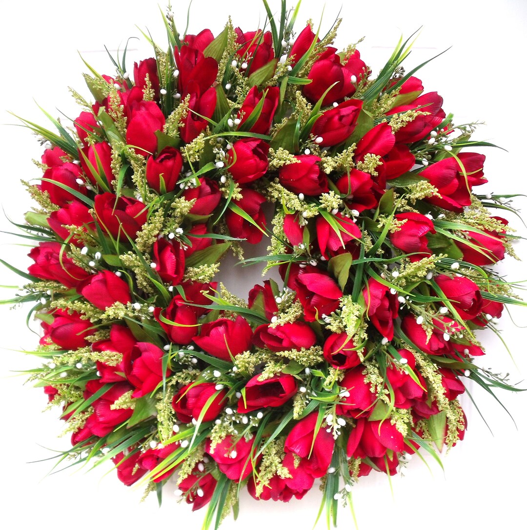 Luxe Red Tulip Wreath main image 0