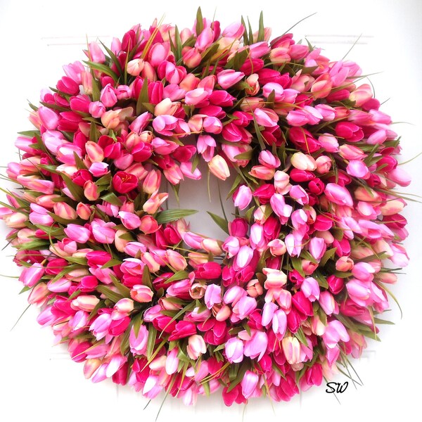 TULIP WREATH - 22