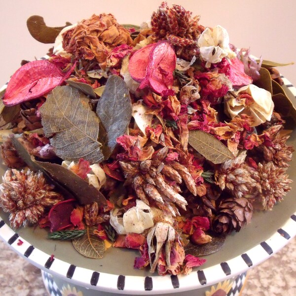 Potpourri~VINTAGE ROSE GARDEN~Scented Botanical~Home Fragrance~Rose Petals, Botanicals~Authentic rose oil~Great Gift~Handcrafted~Home decor