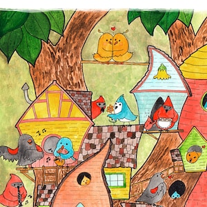 Könnte beinhalten: Ein Aquarellbild eines Baumes mit einem Vogelhaus und einem Nest. Das Vogelhaus ist aus rotem Backstein und hat ein gelbes Dach. Das Nest ist aus Zweigen und ist mit kleinen Vögeln gefüllt. Es gibt viele Vögel, die um den Baum herumfliegen, einige singen und einige spielen Musikinstrumente.