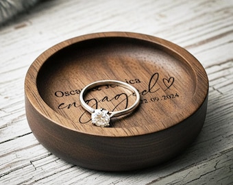 Gepersonaliseerde houten ringschotel met aangepaste gravure rustieke matte afwerking Cadeau voor haar bruiden