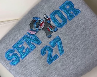 Disney Stitch Senior geborduurd sweatshirt, aangepast afgestudeerd shirt, Senior Stitch shirt, Disney afstudeerreis T-shirt, cadeau senior jaar