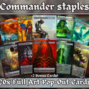 Może przedstawiać: Kolekcja dwudziestu kart pop-out z pełną grafiką, w tym karty bonusowe, z grafiką fantasy. Karty przedstawiają różne postacie i artefakty, z tekstem "Commander staples" na górze i "20x Full Art Pop-Out Cards" na dole.