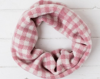 Gingham snood / cowl - pink and white