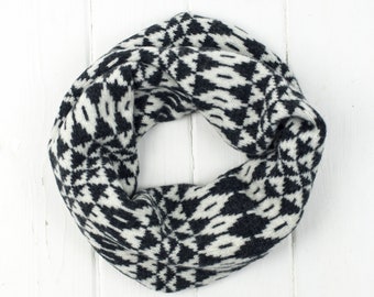 Mirror snood / cowl - monochrome