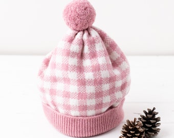 Gingham knitted pom pom hat - pink and white