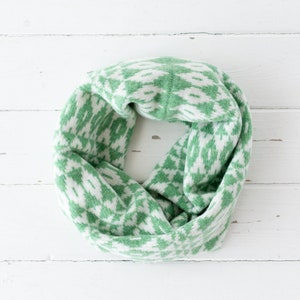 Mirror snood / cowl - springtime and white