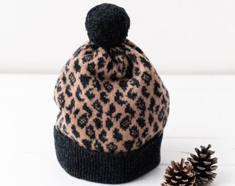 Leopard knitted pom pom hat - camel