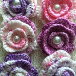 Crochet-6 Flowers.Knit Flowers.Hand made Flowers Applications.Crochet Embellished Flowers.Crochet Craft Supplies.Knit Flowers Art.Set of 6.