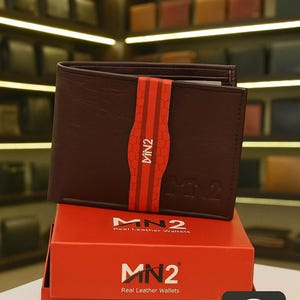 Cartera para hombre de cuero genuino marrón, edición limitada, con ranuras para tarjetas de cajero automático, porta pases de autobús, identificación y bolsillos para billetes (modelo MN2 SERIE 31190BR)