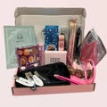 Make up bundle containing 15 items plus a free gift.