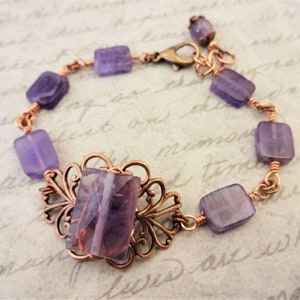 Bracelet filigrane de cuivre améthyste : parure de bijoux avec pierre de naissance de février