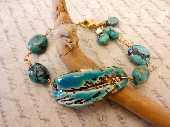 Turquoise Nuggets Bracelet, Turquoise Links and Ceramic Feather Bracelet, Gift for Her, Gift for Mom