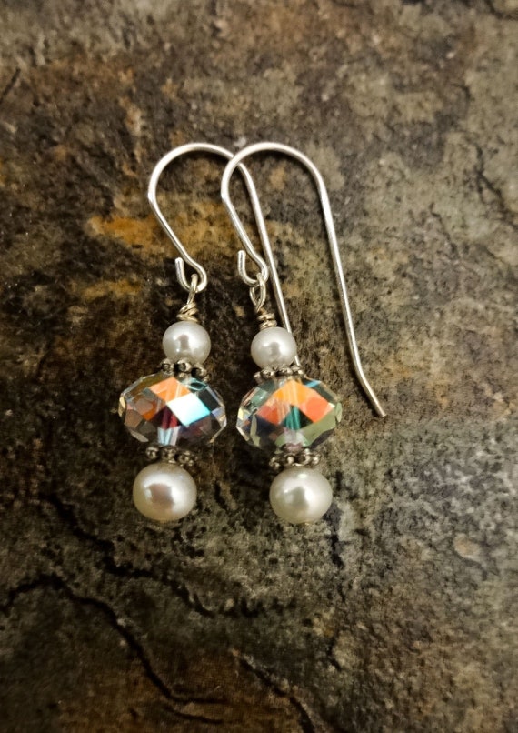 White Pearl Earrings, Swarovski Crystals and Pearls, Beautiful Bridal Jewelry, White Freshwater Pearl and Crystal Earrings