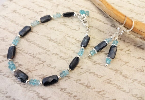 Apatite Gemstone Bracelet and Earrings, Apatite Earrings and Bracelet, Gift for Her, Gift for Mom, Blue Gemstone Jewelry
