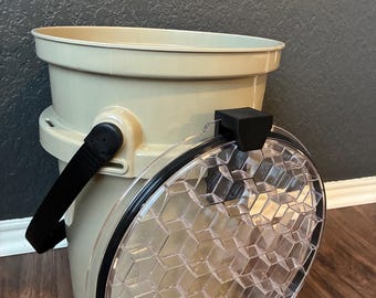 Soporte para tapa Yeti LoadOut Grit Guard / Soporte lateral para cubo impreso en 3D / Compatible solo con Yeti de 5 galones / Fabricado en EE. UU.