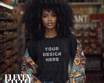 Schwarze Geschichte T-Shirt Mockup Schwarze Frau, Urban Mockup mit afrikanischer Jacke und Afro, JPG & PNG Download
