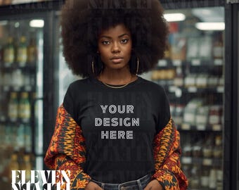 Schwarze Geschichte T-Shirt Mockup Schwarze Frau, Urban Mockup mit afrikanischer Jacke und Afro, JPG & PNG Download