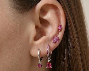 Conjunto de 4 pendientes de aro plateados con forma de estrella, estilo minimalista, con circonitas cúbicas y diseño colorido. Regalo ideal para mujer.