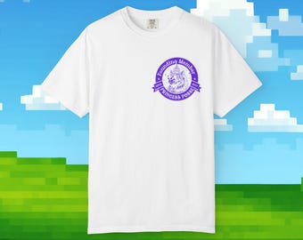 Camiseta de gato majestuoso con corona / Ilustración morada