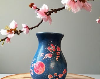 手描きの桜のつぼみ花瓶、日本の桜陶器、満月の夜の春の装飾