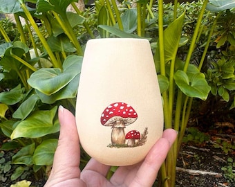 手描きのキノコ型陶器花瓶 | 素朴な装飾 | フェアリーコテージコアのつぼみ型花瓶 | ミニマルなファームハウスアクセント