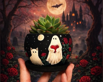 排水口と受け皿付きの手描きゴーストプランター - ゴシックローズ、不気味なバレンタインデコレーション