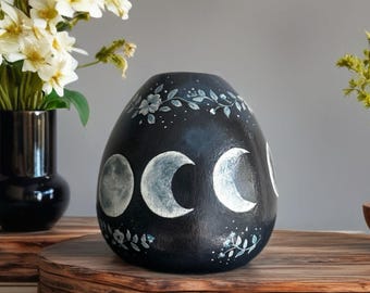手描きの月の満ち欠けを描いた陶器鉢 – 月の周期を象徴するプランター – 植物愛好家へのスピリチュアルな贈り物