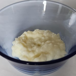 Grains de kéfir de lait vivants 10g – Ferments très actifs nourris au lait bio de vache jersiaise – Probiotiques – Boisson fermentée maison