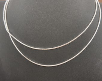 Collar Brighton Add A Charm de 76 cm, cadena de serpiente plateada, largo, estilo vintage, con extremos de cápsula