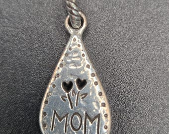 Pingente Brighton MOM, Coleção de Notas Fichas Descontinuadas, Estrela Prateada em Formato de Lágrima