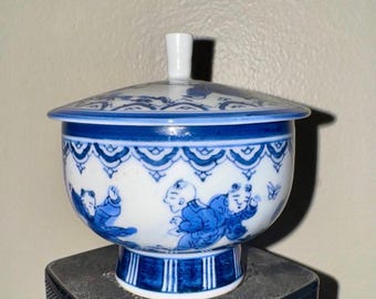 Japanese Arita ware Porcelain Teacup Vtg Lidded Yunomi Sometsuke