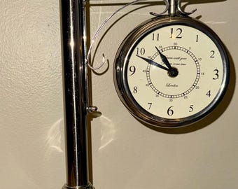 One-Sided Tabletop Post Clock “Dream until your Dreams come true London” Vintage
