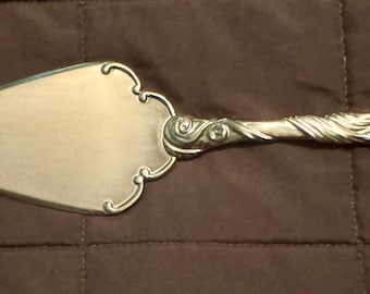 Silvertårtbestick för alla speciella tillfällen. Kan graveras.