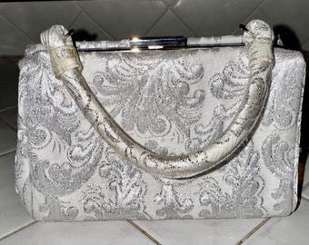 Vintage Paisley White Purse: Silver Stitching & Metal Detail