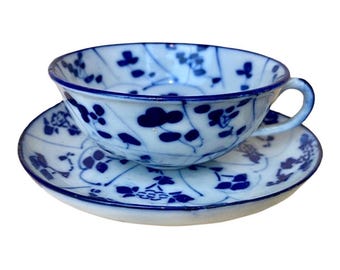 Chinese Porcelain Blue and White Floral Motifs Tea Cup and Saucer Late 19th Century