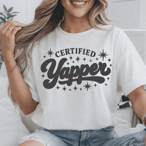 Paquete de PNG de Yapper certificado, 5 colores, tipografía retro divertida, descarga digital, PNG de cita de escritura moderna para camisetas, tazas, bolsos, 300 ppp