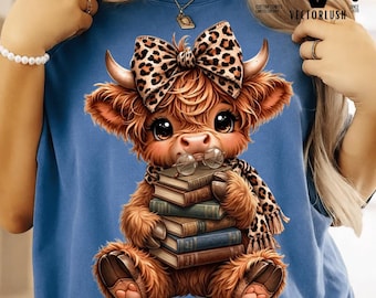 Highland Cow Reading Books PNG, Baby Cow Clipart, Book Lover Sublimation Design