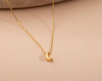 Gold Crescent Moon Necklace, Dainty minimalist Jewelry, Celestial Gift for Her, Crescent Moon Jewelry, Lunar Charm Necklace, Christmas Gifts