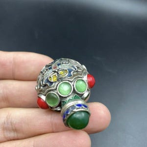 Boccetta da tabacco da fiuto vintage con intarsi in smalto, mini ornamento placcato in argento, decorazione orientale da collezione, regalo tradizionale