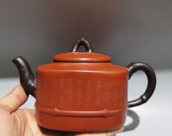 Tetera cuadrada Zisha bicolor roja y negra, con forma de bambú y poema grabado.