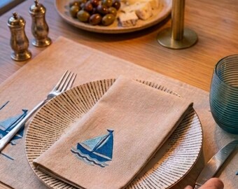 Tovagliette ricamate con motivo barca a vela, tema marino – Misto cotone, lavabili in lavatrice