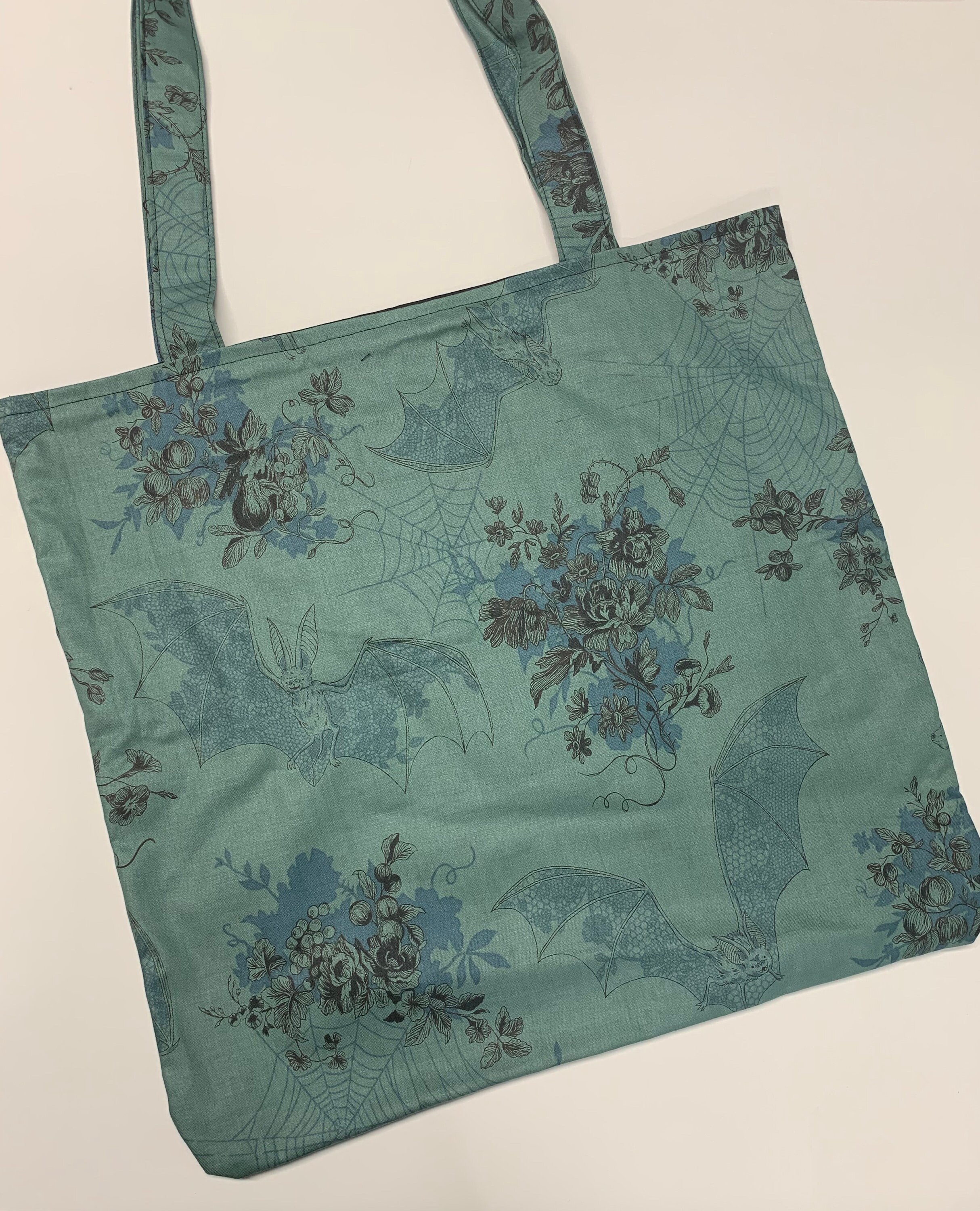bat tote bag